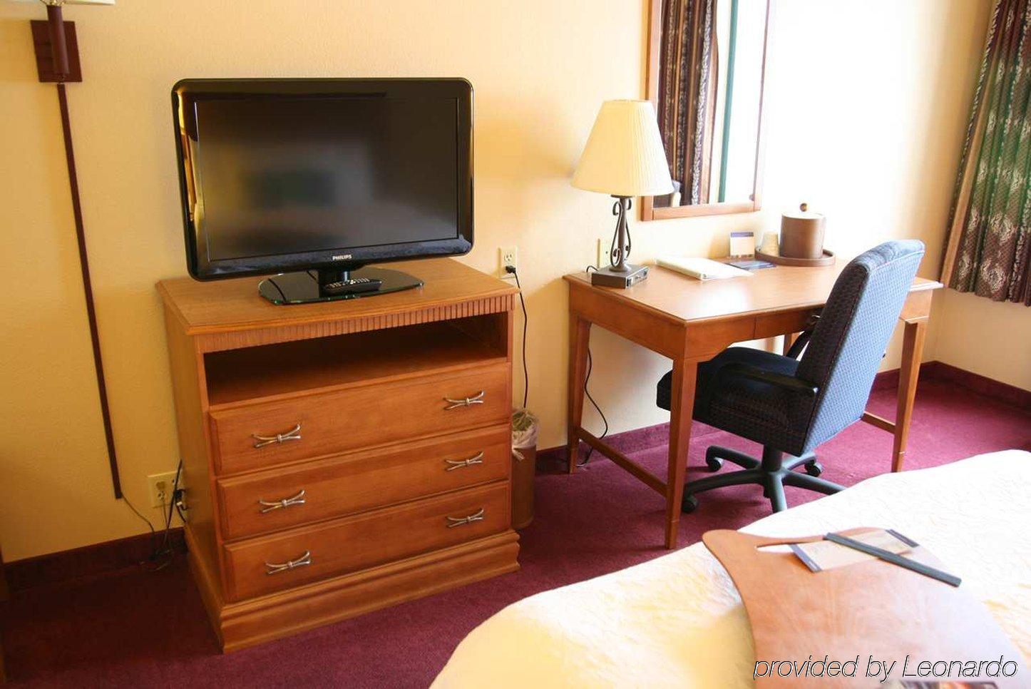 Hampton Inn Bozeman Room photo